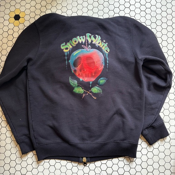 Black Hoodie with Skull and embroidered patches - Picture 3 of 3